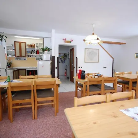 Maison d'hôtes 444 - Herlikovice And Bubakov 3*