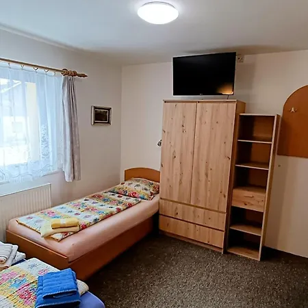 Maison d'hôtes 444 - Herlikovice And Bubakov 3*