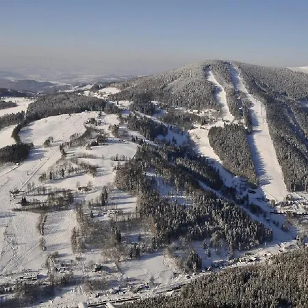 444 - Herlikovice And Bubakov Konukevi 3*