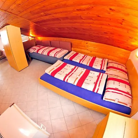 444 - Herlikovice And Bubakov 3*