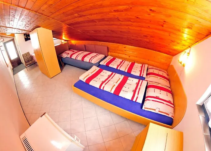 444 - Herlikovice And Bubakov 3*